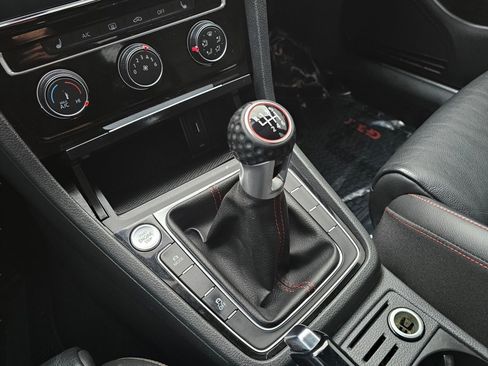 Used 2020 Volkswagen GTI S image 12