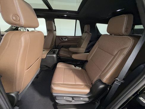 Used 2023 Chevrolet Tahoe High Country AWD/4WD image 25