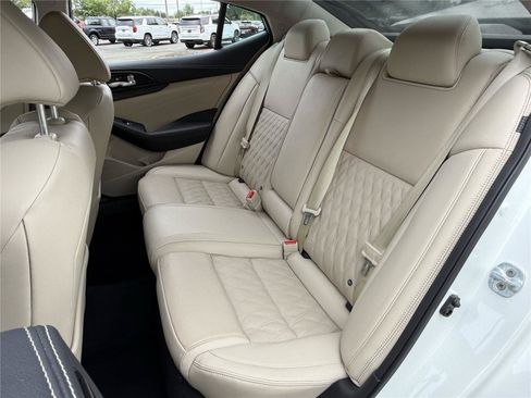 Used 2023 Nissan Maxima Platinum w/ Sport Mat Group FWD image 24