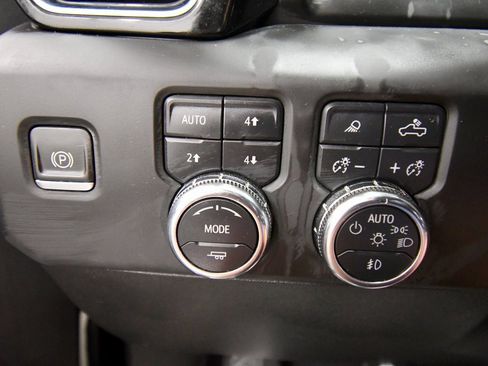 Used 2024 GMC Sierra 2500 Denali image 20