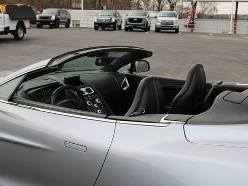 Used 2014 Aston Martin Vanquish Volante RWD image 17
