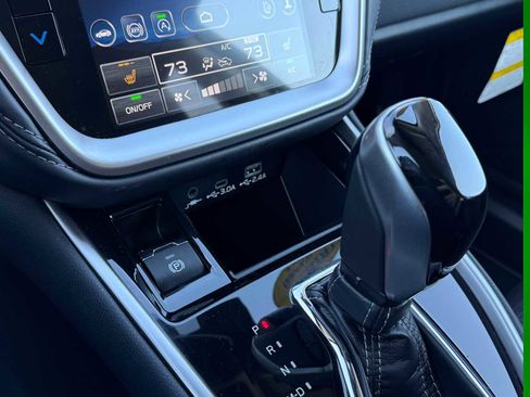 Certified 2025 Subaru Outback Premium w/ Popular Package #1A image 25