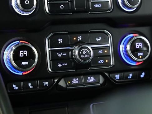 Used 2021 GMC Yukon SLT w/ SLT Premium Package image 21