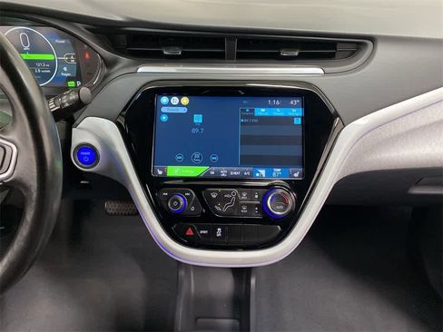Used 2020 Chevrolet Bolt Premier w/ Infotainment Package image 24
