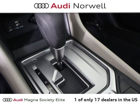 Used 2021 Subaru Forester Premium image 3