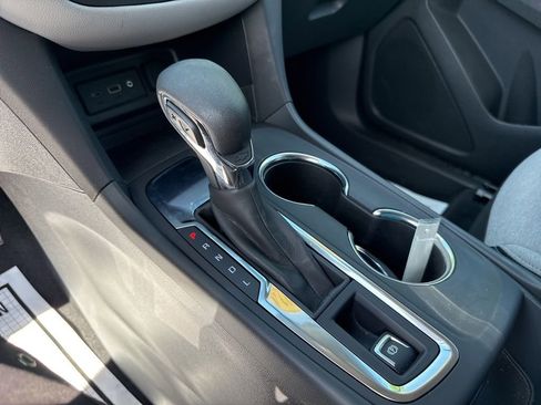 Used 2024 Chevrolet Equinox LS w/ LS Convenience Package FWD image 33