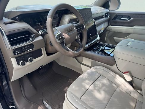 New 2026 GMC Yukon XL Denali w/ Sun & Power Step Package AWD/4WD image 8