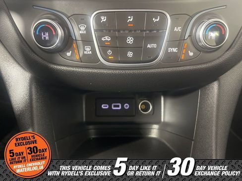 Used 2020 Chevrolet Equinox LT image 37