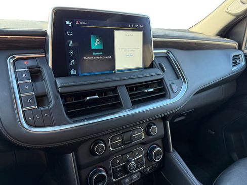 Used 2023 Chevrolet Suburban LT image 12