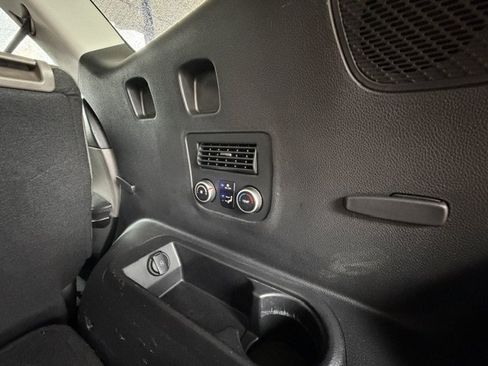 Used 2017 Hyundai Santa Fe FWD image 13