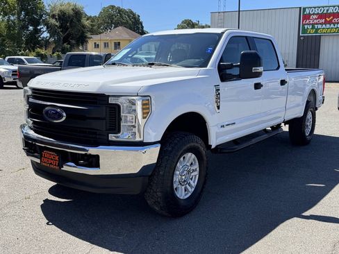 Used 2018 Ford F250 XL w/ Power Equipment Group AWD/4WD image 3