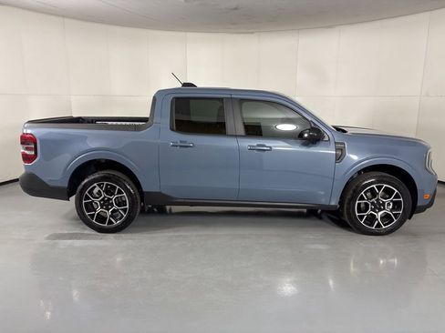 Used 2025 Ford Maverick Lariat w/ 4K Tow Package AWD/4WD image 9