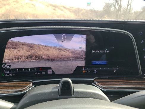 Used 2022 Cadillac Escalade Premium Luxury w/ Performance Package image 9