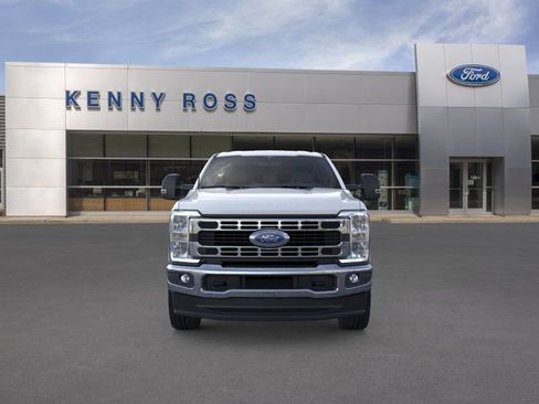 New 2025 Ford F350 XLT w/ FX4 Off-Road Package AWD/4WD image 8