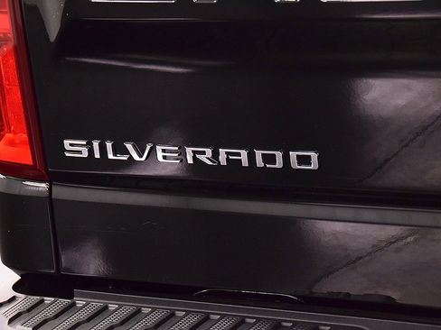 Used 2024 Chevrolet Silverado 1500 High Country w/ Z71 Off-Road Package image 13