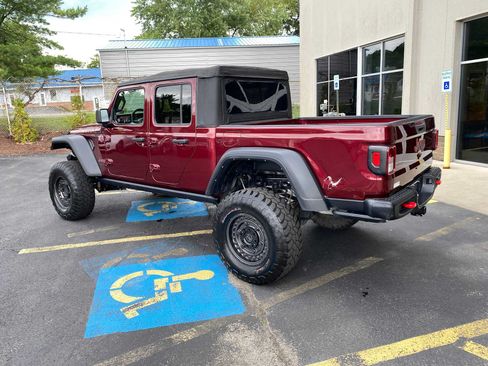 Used 2021 Jeep Gladiator Rubicon w/ Trailer Tow Package AWD/4WD image 3
