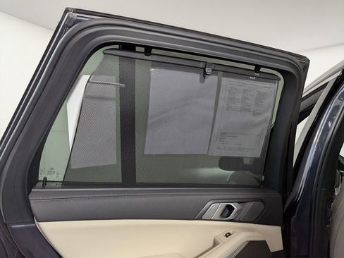 Used 2021 BMW X5 xDrive45e w/ Premium Package image 46