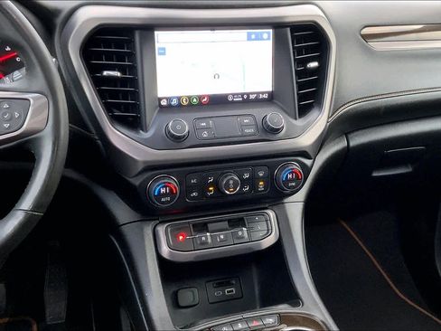 Used 2023 GMC Acadia AT4 w/ Technology Package image 6