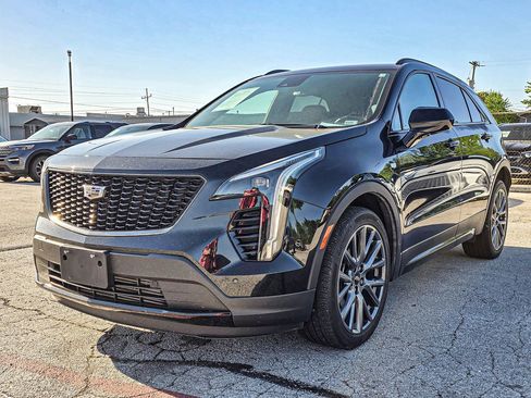 Used 2020 Cadillac XT4 Sport image 3