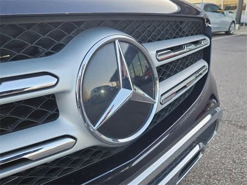 Used 2021 Mercedes-Benz GLC 300 image 10