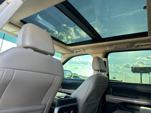 Used 2023 Ford Expedition Max Limited RWD image 16