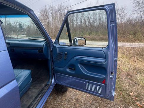 Used 1996 Ford Bronco Custom image 13