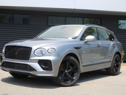Used 2021 Bentley Bentayga image 1