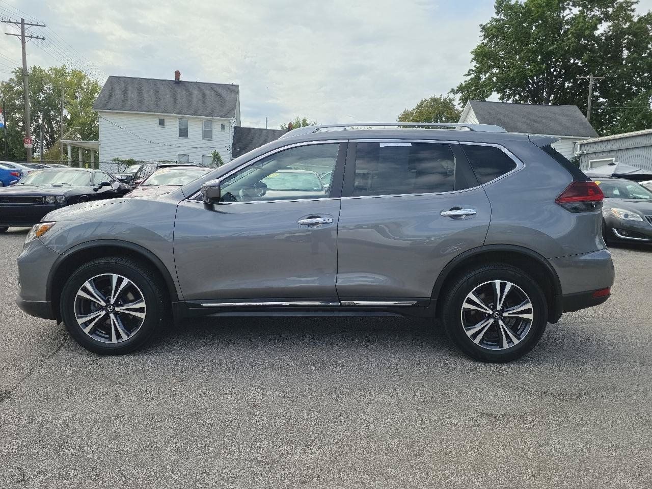 Used 2018 Nissan Rogue SL w/ Premium Package AWD/4WD image 8