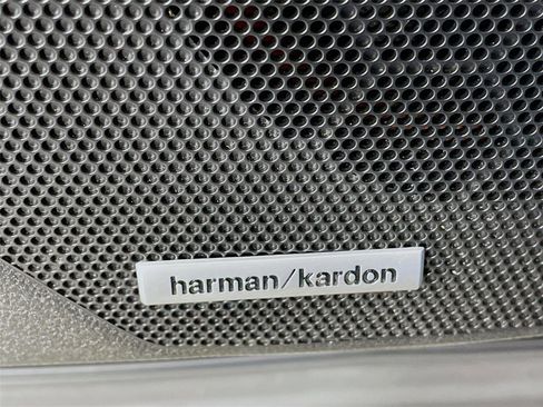 Certified 2025 Subaru Forester Limited w/ Protection Package image 24