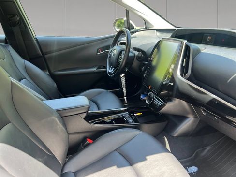 Used 2020 Toyota Prius Prime Limited FWD image 17