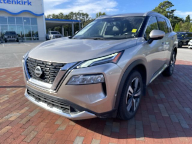 Used 2022 Nissan Rogue Platinum w/ Head-Up Display Package AWD/4WD image 1