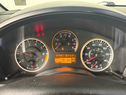 Used 2014 Nissan Titan SV w/ SV Value Truck Package image 16