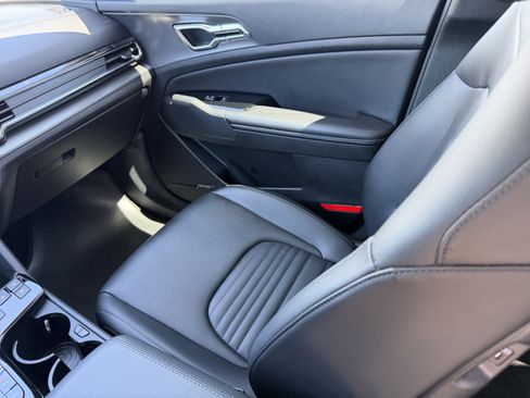 Certified 2023 Kia Sportage SX image 17