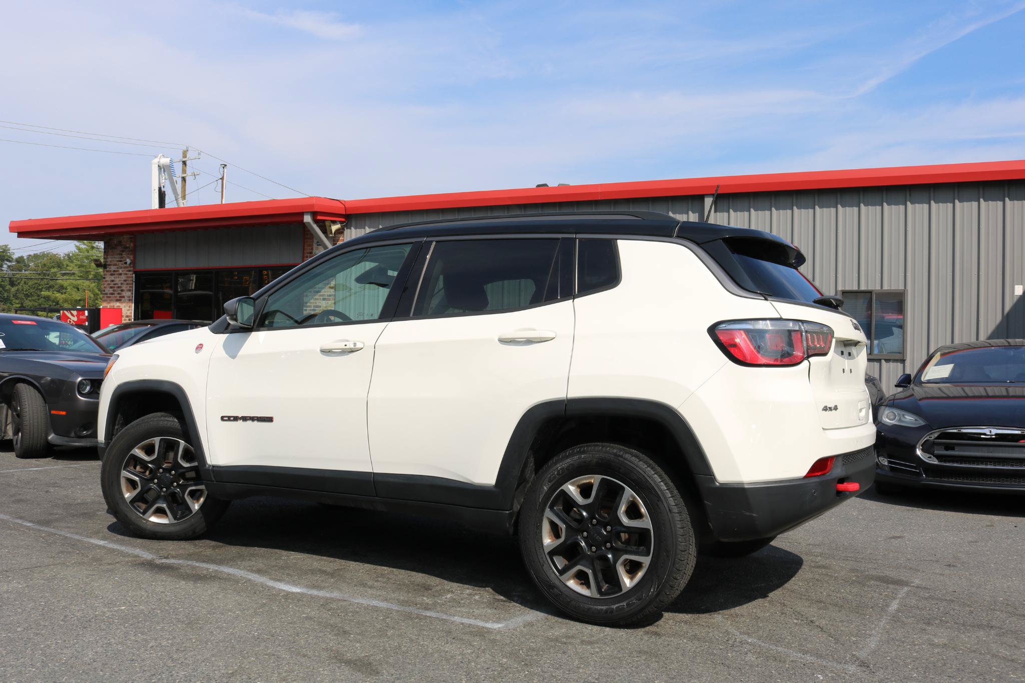Used 2017 Jeep Compass Trailhawk w/ Leather Interior Group AWD/4WD image 7