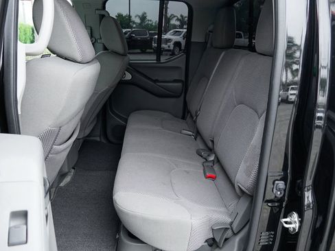 Used 2017 Nissan Frontier SV w/ SV Value Truck Package RWD image 32