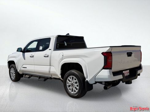 New 2026 Toyota Tacoma SR5 RWD image 4