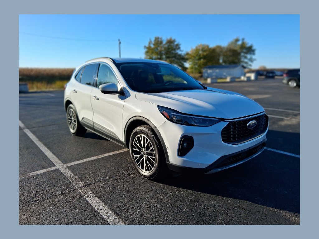Used 2023 Ford Escape SE w/ PHEV Premium Package FWD 360° Tour