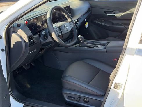 New 2026 Nissan Sentra SR FWD image 11