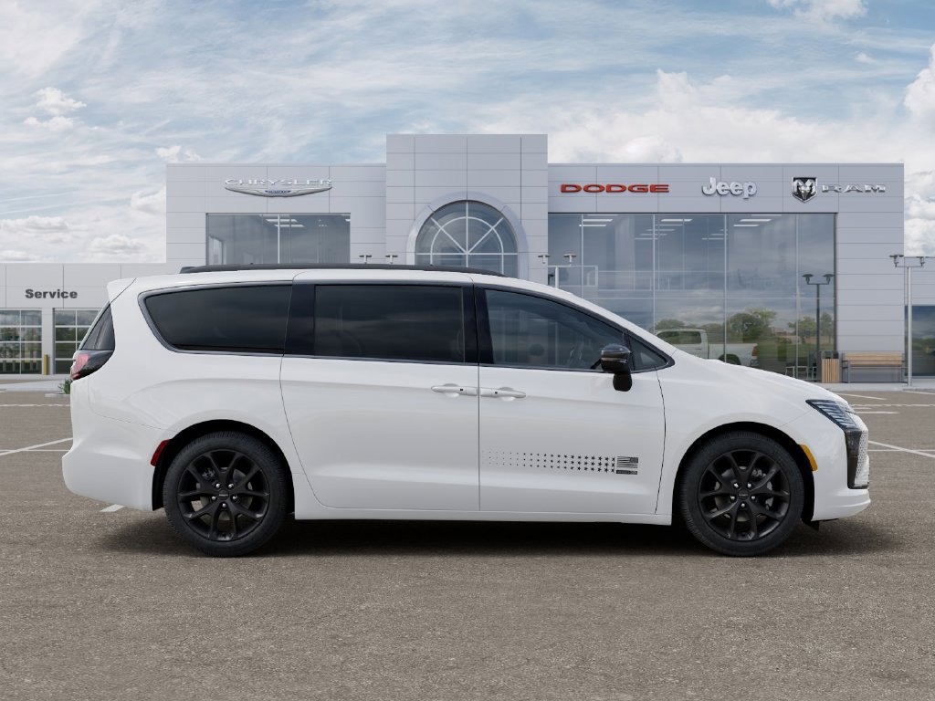 New 2027 Chrysler Pacifica Select FWD image 22