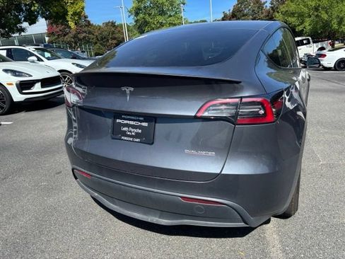 Used 2023 Tesla Model Y Performance AWD/4WD image 11