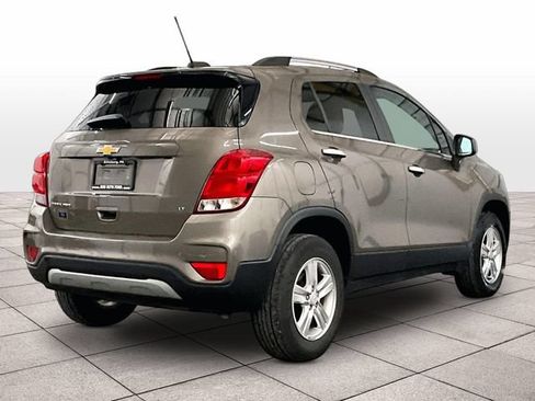 Used 2020 Chevrolet Trax LT w/ LT Convenience Package AWD/4WD image 11