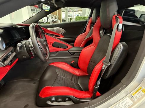 Used 2024 Chevrolet Corvette Stingray Premium Cpe RWD image 11
