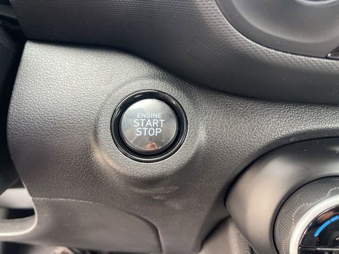 New 2025 Hyundai Venue Limited image 22