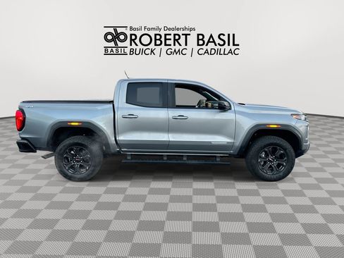 Used 2025 GMC Canyon Elevation w/ Convenience Package AWD/4WD image 9
