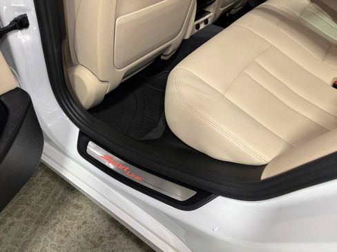 Used 2018 BMW 530i RWD image 35