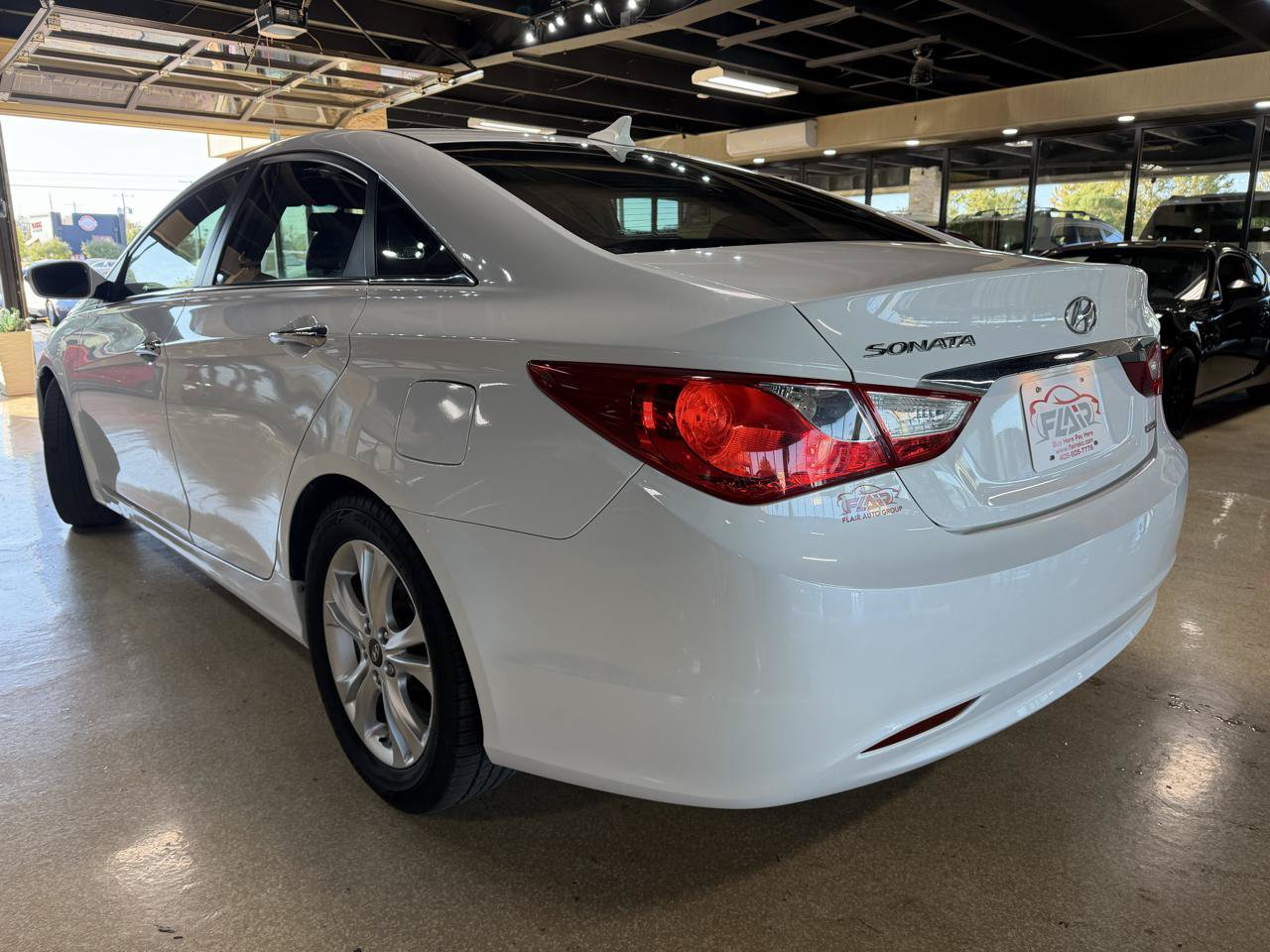 Used 2011 Hyundai Sonata Limited FWD image 5