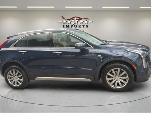 Used 2022 Cadillac XT4 Premium Luxury w/ Cold Weather Package AWD/4WD image 6