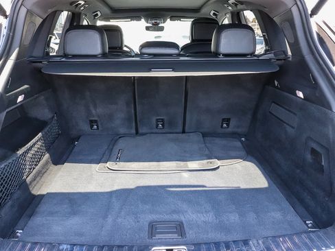 Used 2024 Porsche Cayenne AWD/4WD image 26