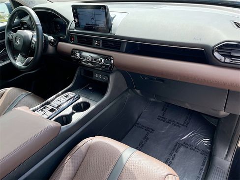 Used 2024 Honda Pilot Elite image 31