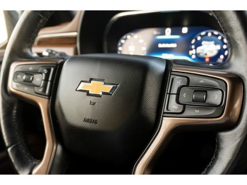Used 2022 Chevrolet Suburban High Country AWD/4WD image 29